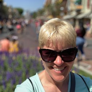 Meet your Posher, Tia